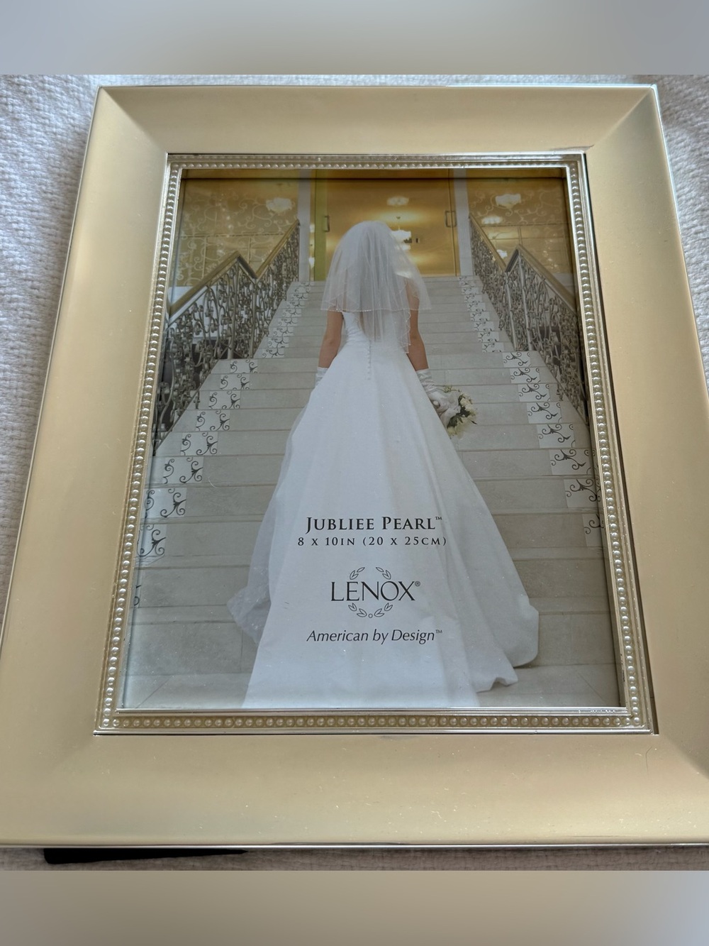 Lenox Jubilee Pearl Picture Frame in Soft Gold Finish